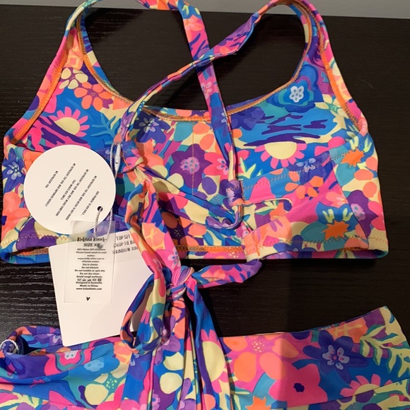 Kulani Kinis bikini Set with Two Different Tops - Picture 3 of 4
